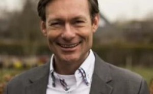 Dienst – Live en Online (12-04)